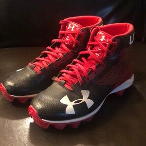 Under Armour Boys Hightop football cleats size 5